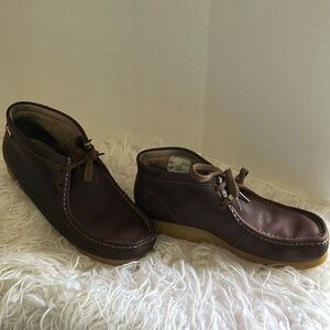 CLARKS Men’s Shacre flat heel Chukka boots Size 10